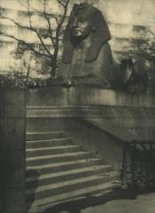 On The Embankment, London, 1909